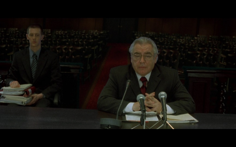 Philips microphone in The Bourne Identity (2002)