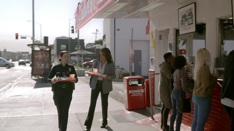 Pink's Hot Dogs (Hot Dog Restaurant) in Bosch S07E05 TV Show 2021 (1)