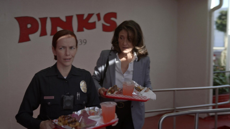 Pink's Hot Dogs (Hot Dog Restaurant) in Bosch S07E05 TV Show 2021 (2)