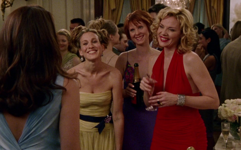 Piper-Heidsieck Champagne Bottle Held by Cynthia Nixon as Miranda Hobbes in Sex and the City S03E10 All or Nothing (2000)