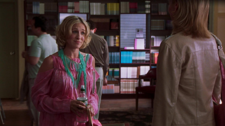 Poland Spring Water Bottle of Carrie Bradshaw (Sarah Jessica Parker) in Sex and the City S05E07 2002 TV Series (2)