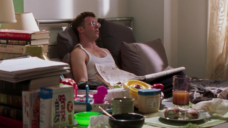 Post Grape-Nuts Cereal of Cynthia Nixon as Miranda Hobbes and David Eigenberg as Steve Brady in Sex and the City S06E16 TV Show (2)