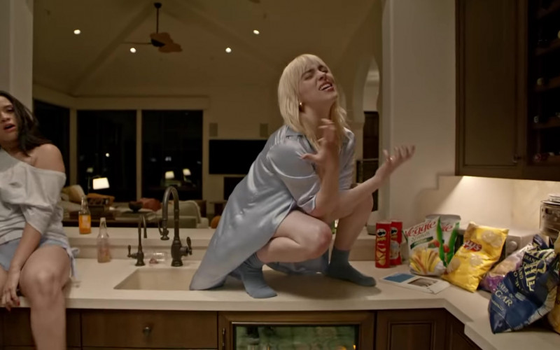 Pringles, Sensible Portions Garden Veggie Chips and Lay’s in Lost Cause by Billie Eilish (2)
