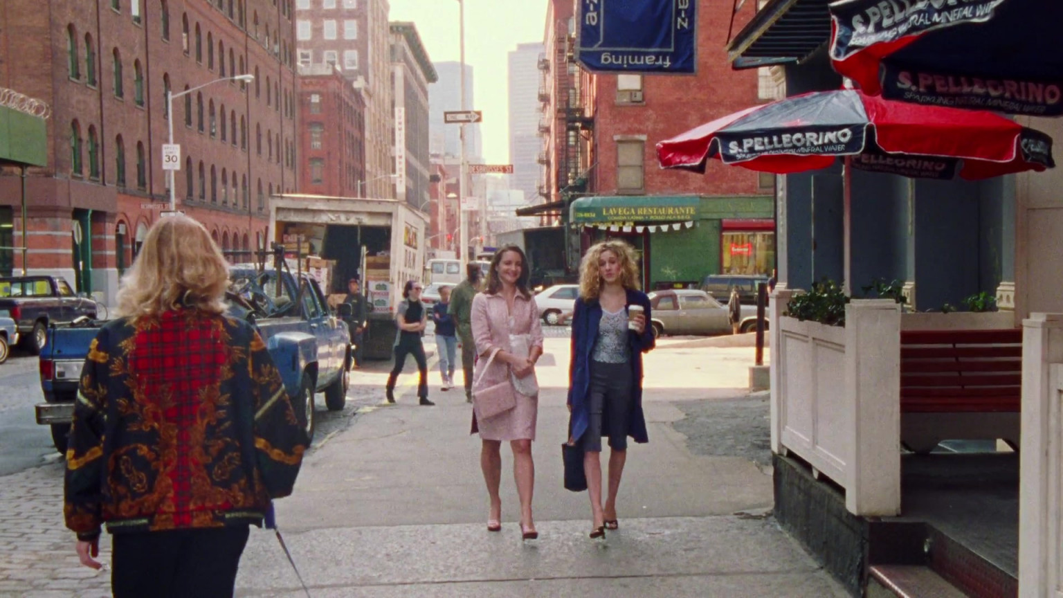 Spellegrino Sparkling Natural Mineral Water Umbrellas In Sex And The City S01e08 Threes A