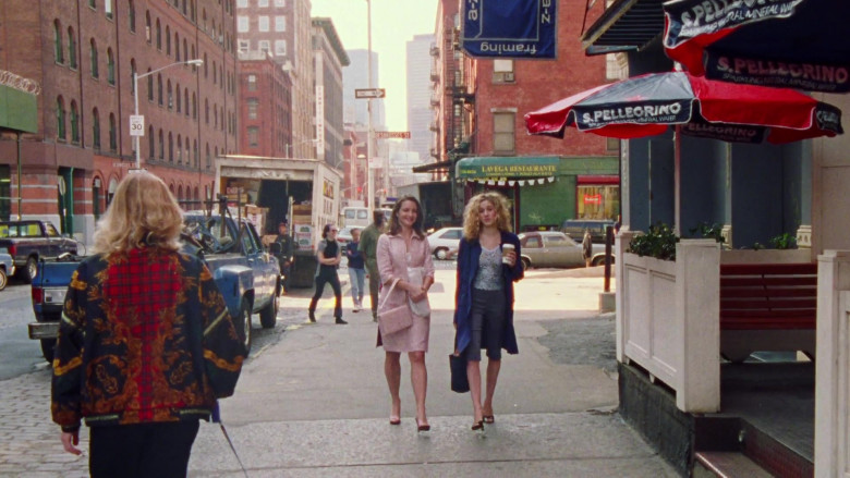 S.Pellegrino Sparkling Natural Mineral Water Umbrellas in Sex and the City S01E08 Three's a Crowd 1998 TV Show (1)