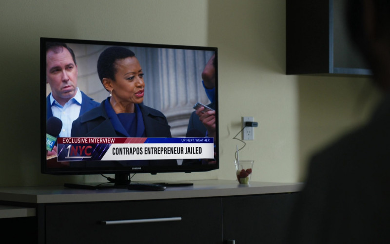 Samsung Television in Law & Order Organized Crime S01E08 Forget It, Jake; It’s Chinatown (2021)