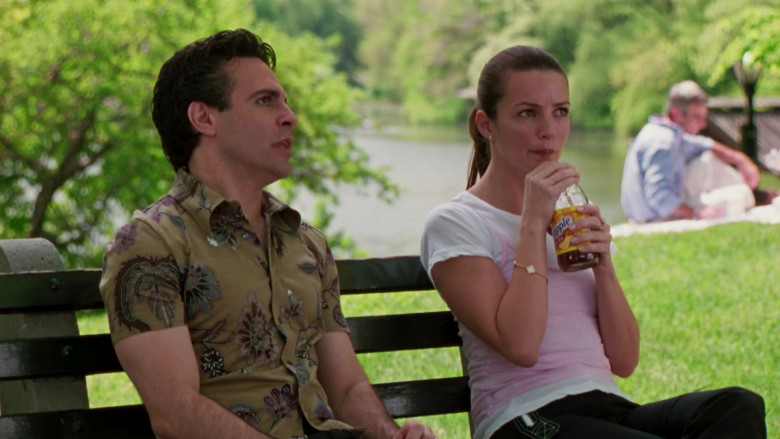 Snapple Drink of Kristin Davis as Charlotte York in Sex and the City S06E05 TV Show (1)
