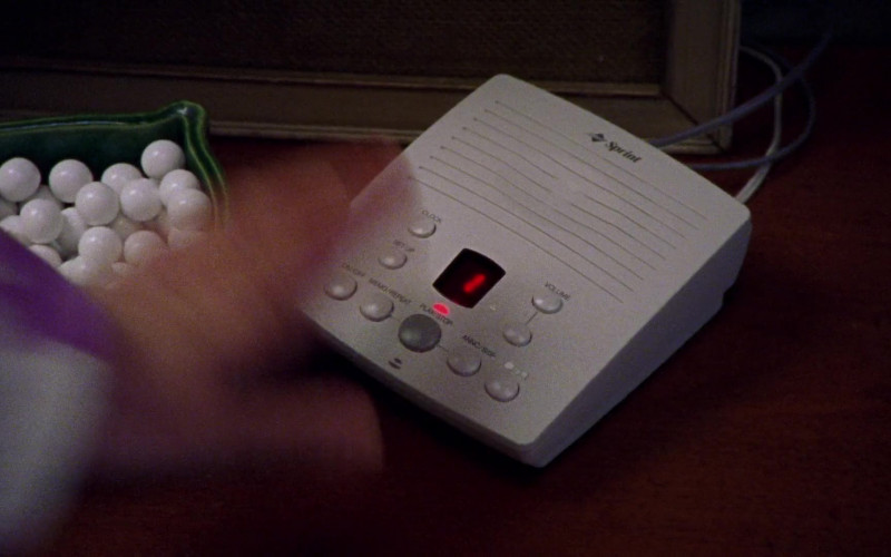 Sprint Answering Machine in Sex and the City S03E08 The Big Time (2000)