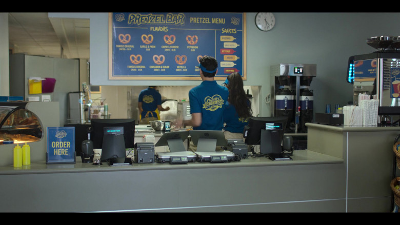 Square Point of Sale in Love, Victor S02E06 Sincerely, Rahim (2021)