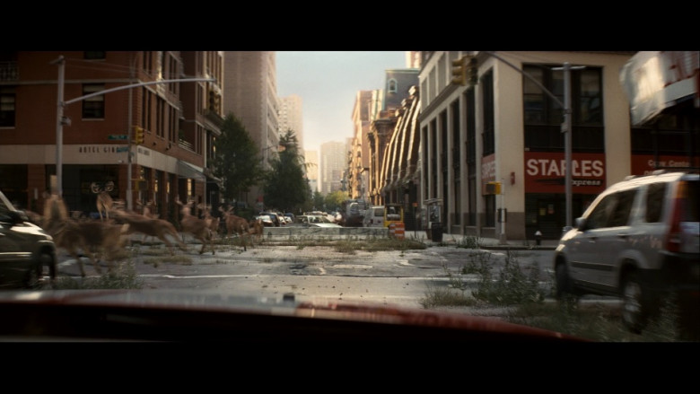 Staples Store in I Am Legend (2007)