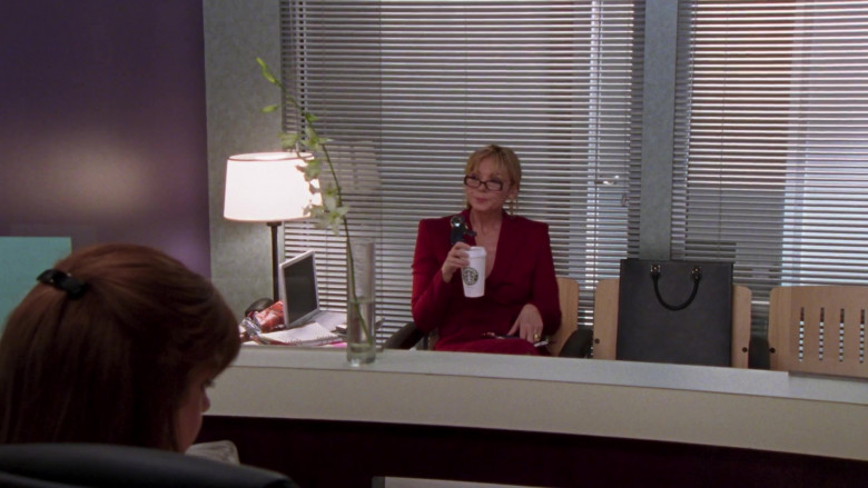 Starbucks Coffee Enjoyed by Kim Cattrall as Samantha Jones in Sex and the City S06E15 Catch-38 (2004)