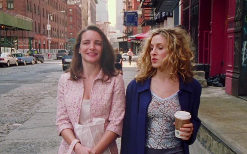 Starbucks Coffee Enjoyed by Sarah Jessica Parker as Carrie Bradshaw in Sex and the City S01E08 Three's a Crowd (1998)
