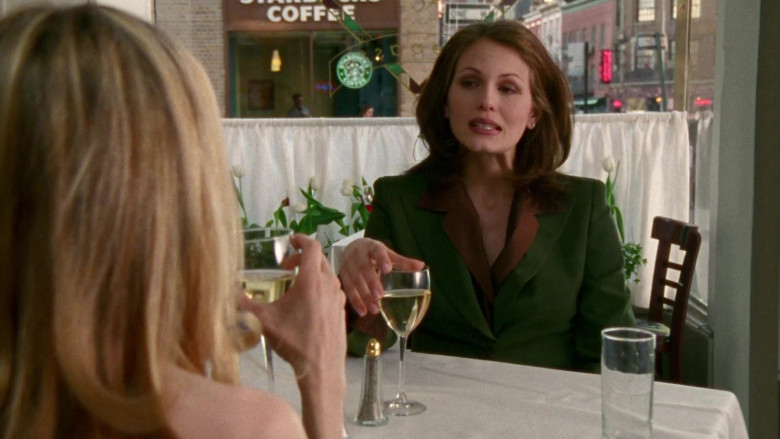 Starbucks Coffeehouse In Sex And The City S01e08 Threes A Crowd 1998 