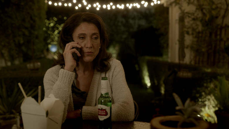 Stella Artois Beer of Amy Aquino as Lt. Grace Billets in Bosch S07E06 The Greater Good (2021)