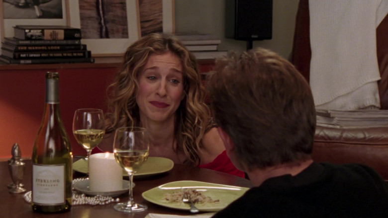Sterling Wine Enjoyed by Sarah Jessica Parker as Carrie Bradshaw and Mikhail Baryshnikov as Aleksandr Petrovsky in Sex and the City S06E16 TV Show (1)