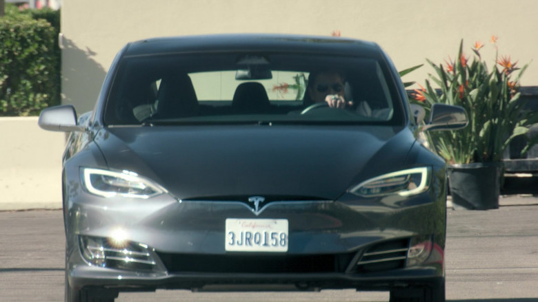 Tesla Model S all-electric five-door liftback sedan Driven by John Stamos as Marvyn Korn in Big Shot S01E09 Beth Macbet