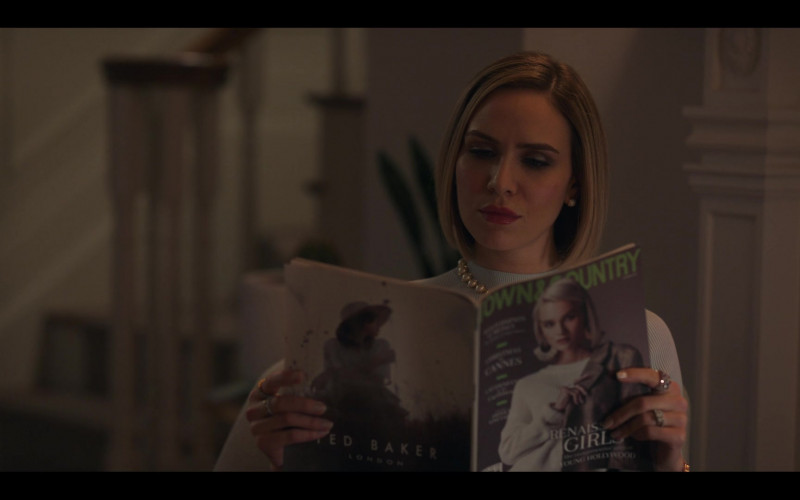 Town & Country Magazine in Sex Life S01E02 Down in the Tube Station at Midnight (2021)