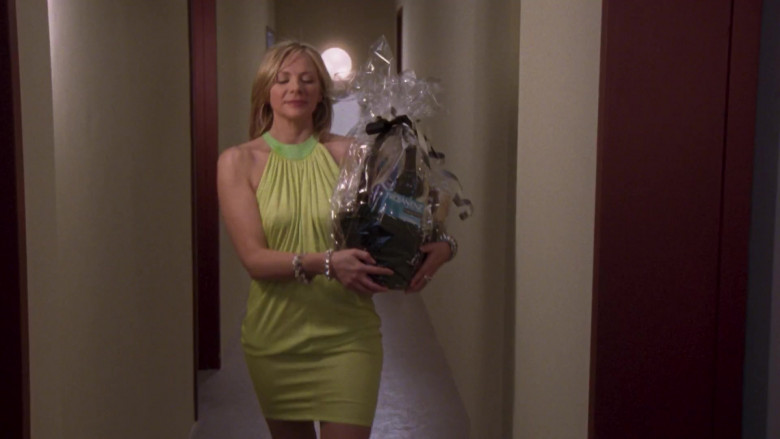 Trojan ENZ Lubricated Condoms Held by Samantha Jones (Kim Cattrall) in Sex and the City S06E01 TV Show (1)