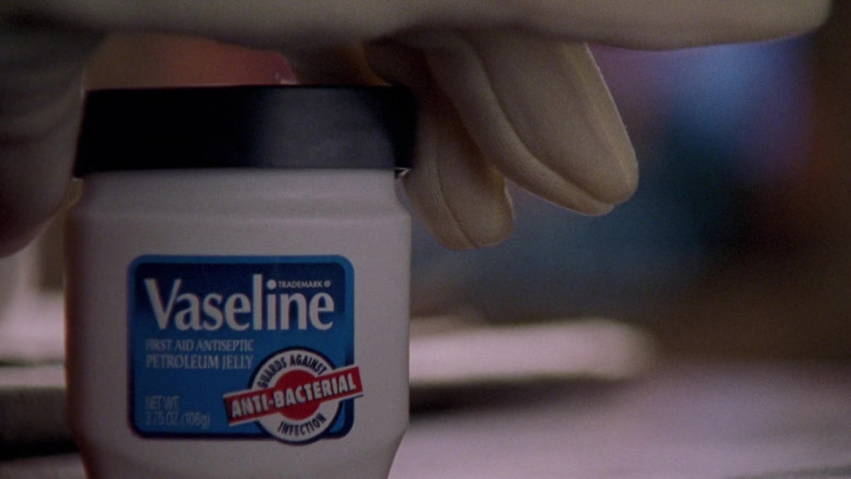Vaseline First Aid Antiseptic Petroleum Jelly in Sex and the City S04E13 The Good Fight (1)