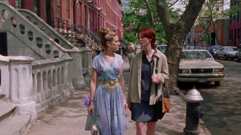 Versace Belt on the Dress of Sarah Jessica Parker as Carrie Bradshaw in Sex and the City S03E07 Drama Queens 2000 TV Show (1)
