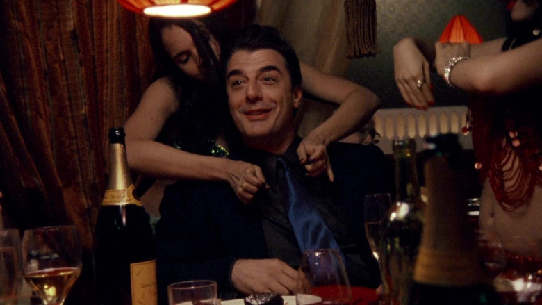 Veuve Clicquot Champagne in Sex and the City S02E02 The Awful Truth 1999 TV Series (1)