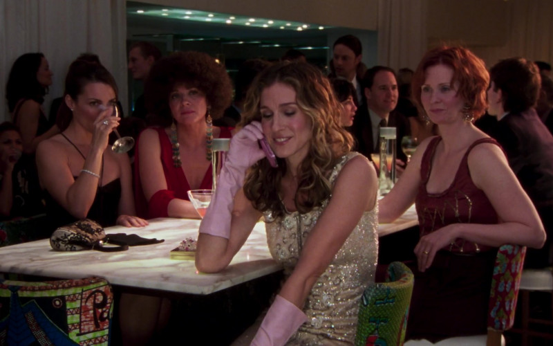 Voss Water Bottles in Sex and the City S06E17 TV Show 2004 (1)