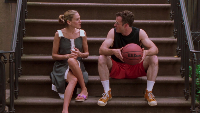 Wilson Basketball Held by David Eigenberg as Steve Brady in Sex and the City S05E06 Critical Condition (2002)