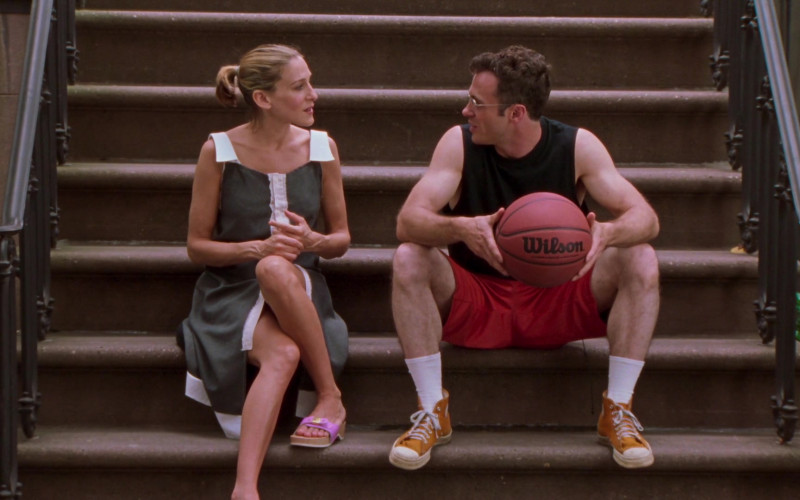 Wilson Basketball Held by David Eigenberg as Steve Brady in Sex and the City S05E06 Critical Condition (2002)