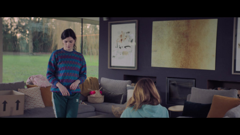 Adidas Women's Green Track Pants of Aisling Bea as Áine in This Way Up S02E01 (2)
