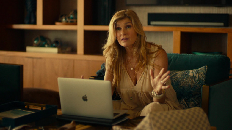 Apple MacBook Laptop Used by Actress Connie Britton as Nicole Mossbacher in The White Lotus E03 Mysterious Monkeys (1)