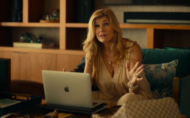 Apple MacBook Laptop Used by Actress Connie Britton as Nicole Mossbacher in The White Lotus E03 Mysterious Monkeys (1)