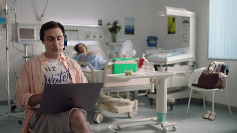 Apple MacBook Laptop Used by Sargon Yelda as Usman in Dead Pixels S02E06 FlanksYams (2021)