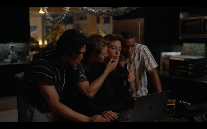 Apple MacBook Laptop in American Horror Stories S01E04 The Naughty List (1)
