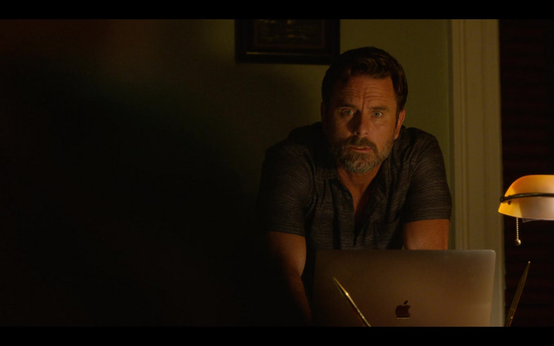 Apple MacBook Laptop of Charles Esten as Ward Cameron in Outer Banks S02E01 The Gold (2021)