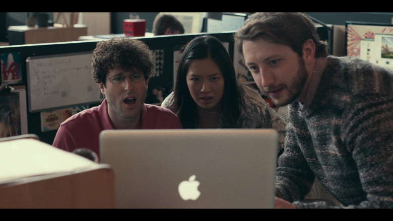 Apple MacBook Laptops in Dave S02E07 Ad Man (3)