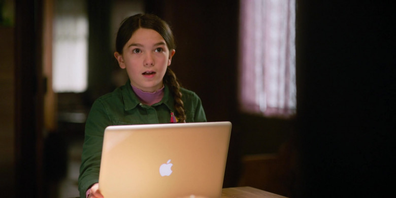 Apple MacBook Pro Notebook Used by Brooklynn Prince as Hilde Lisko in Home Before Dark S02E08 The Bad Guy (2021)