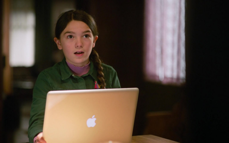 Apple MacBook Pro Notebook Used by Brooklynn Prince as Hilde Lisko in Home Before Dark S02E08 The Bad Guy (2021)