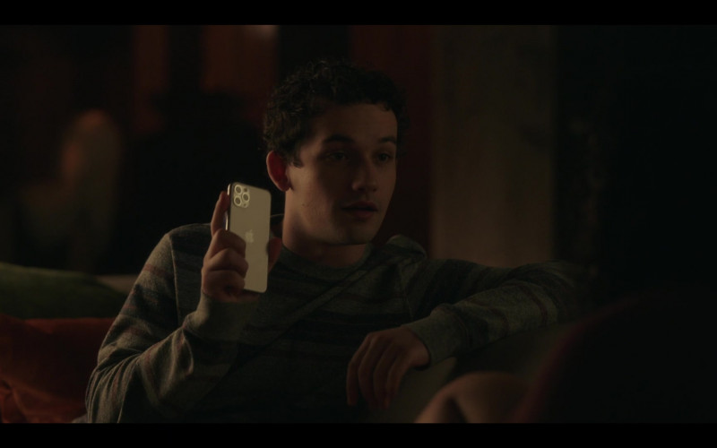 Apple iPhone Smartphone of Eli Brown as Otto ‘Obie' Bergmann IV in Gossip Girl S01E01 Just Another Girl on the MTA (2021)