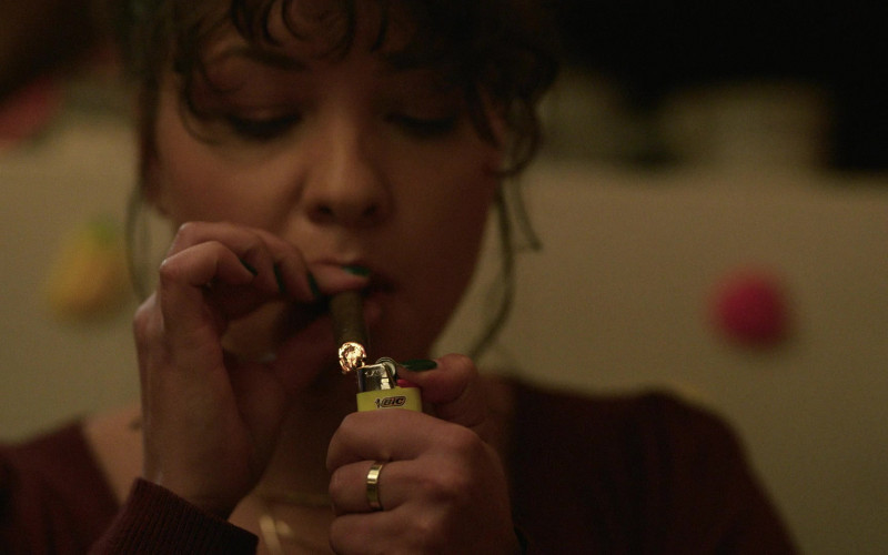 BIC Lighter Used by Jasmine Cephas Jones as Ashley in Blindspotting S01E04 The Four Hustlateers (2021)
