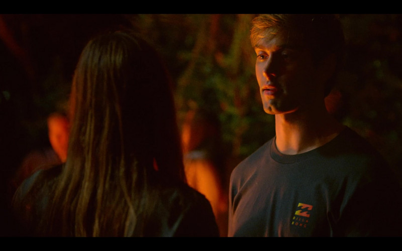 Billabong T-Shirt Worn by Austin North as Topper in Outer Banks S02E07 "The Bonfire" (2021)
