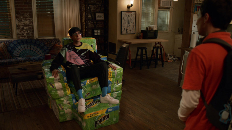 Bounty Paper Towels Used by Nik Dodani as Zahid Raja in Atypical S04E01 Magical Bird #1 (2021)