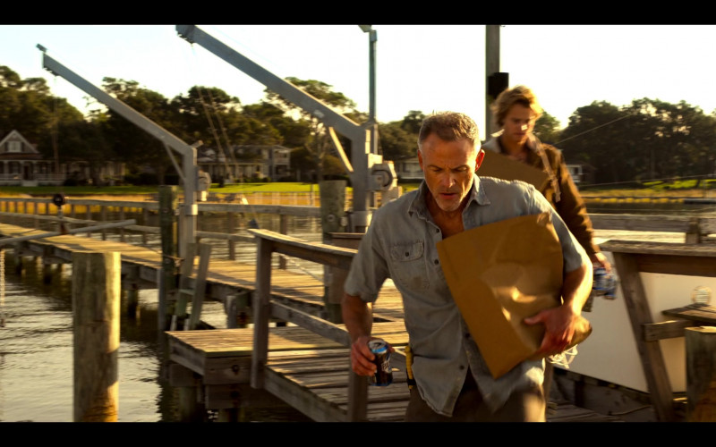 Busch Beer Can Held by Actor in Outer Banks S02E08 The Cross (2021)