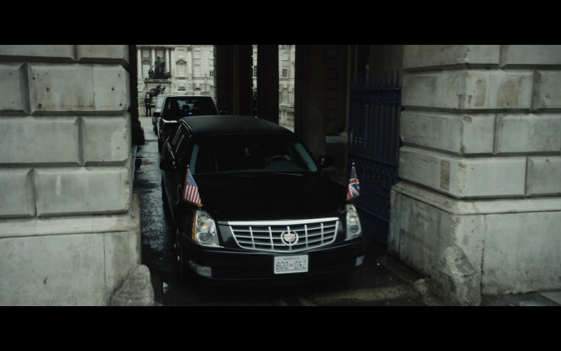 Cadillac DTS Stretched Limousine in London Has Fallen (1)