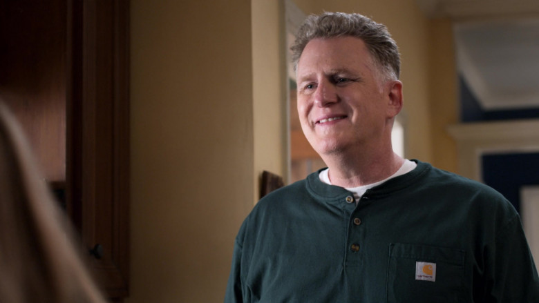 Carhartt Men’s Green Shirt of Michael Rapaport as Doug Gardner in Atypical S04E03 You Say You Want a Revolution (1)