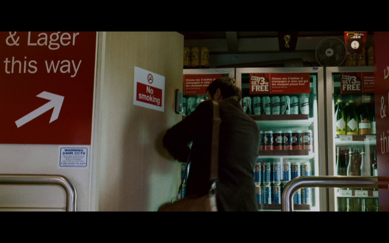 Carling, Kronenbourg 1664 & Foster’s beer in The Bourne Ultimatum (2007)