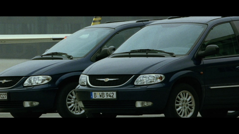 Chrysler Grand Voyager Limited CRD Cars in The Bourne Supremacy (1)