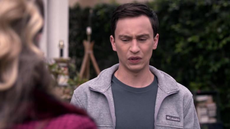 Columbia Fleece Jacket of Keir Gilchrist as Sam Gardner in Atypical S04E03 You Say You Want a Revolution (2)