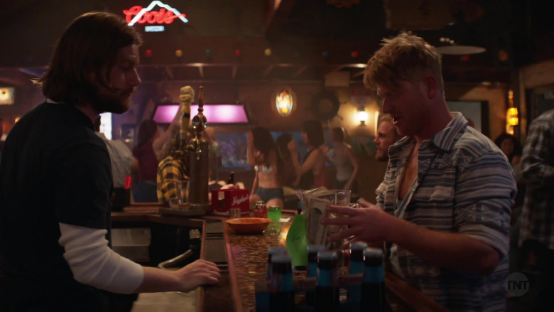 Coors Beer Neon Sign in Animal Kingdom S05E02 What Remains (2021)