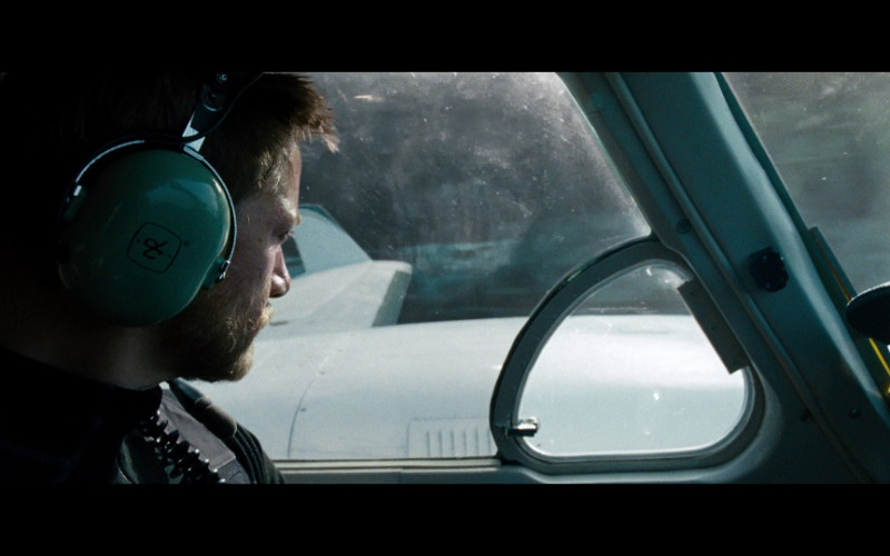 David Clark aviation headset of Jeremy Renner in The Bourne Legacy (2012)