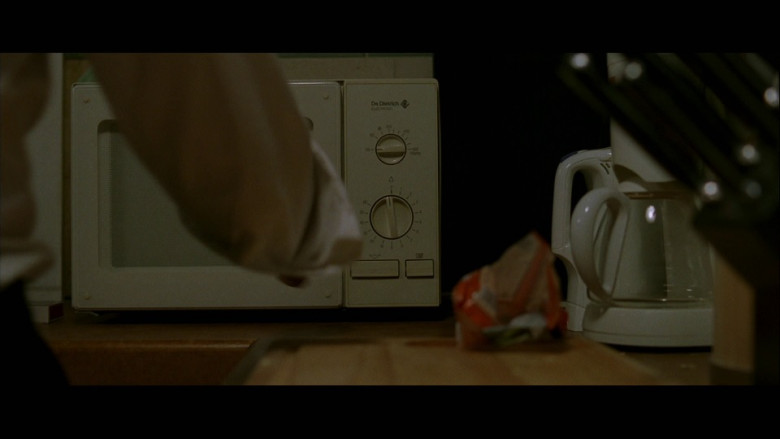 De Dietrich microwave in The Transporter (2002)